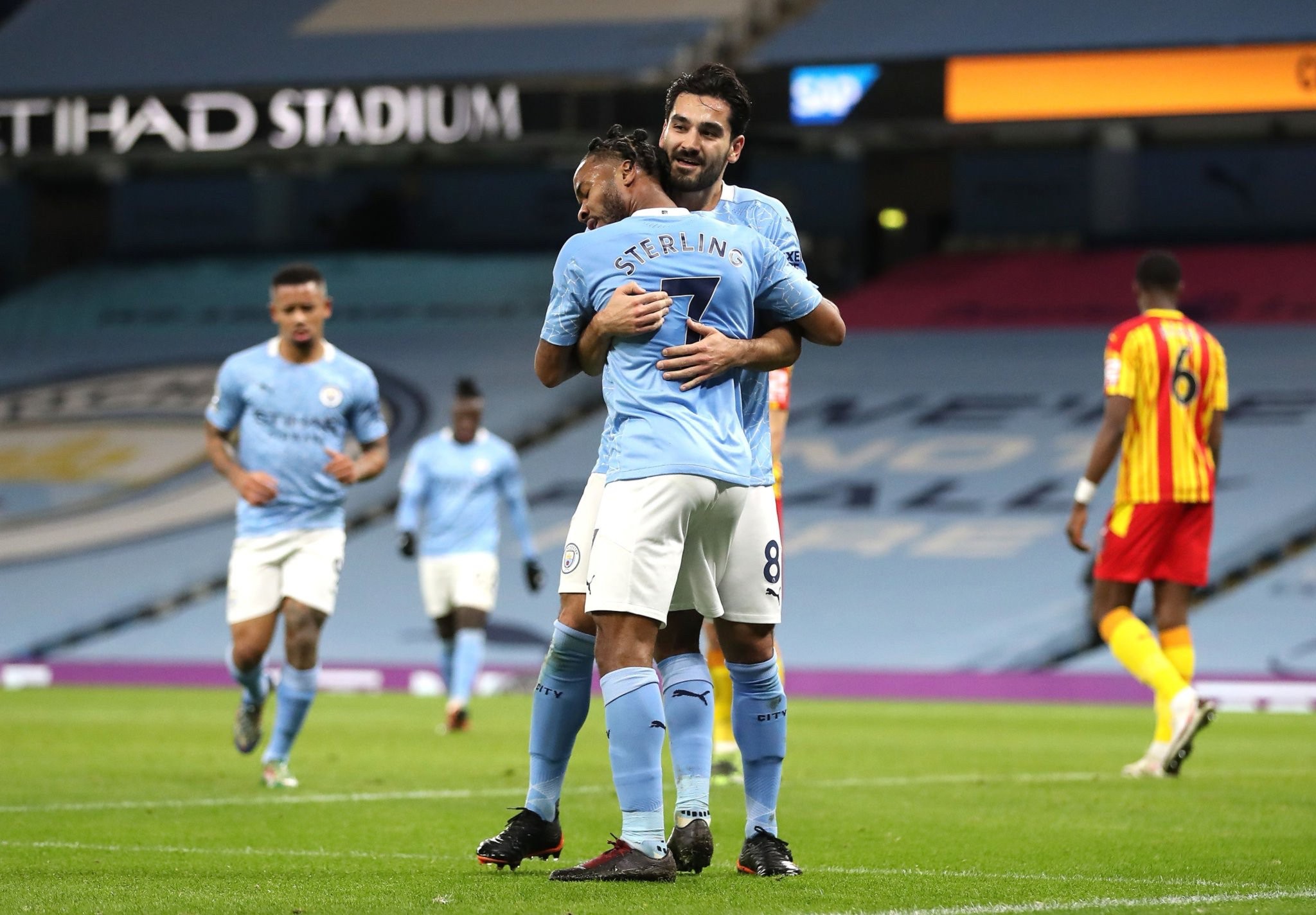 提供了新的 提供了新的