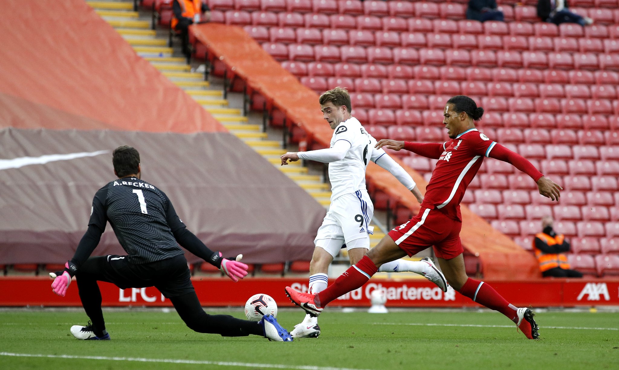 沿行动计划 沿行动计划